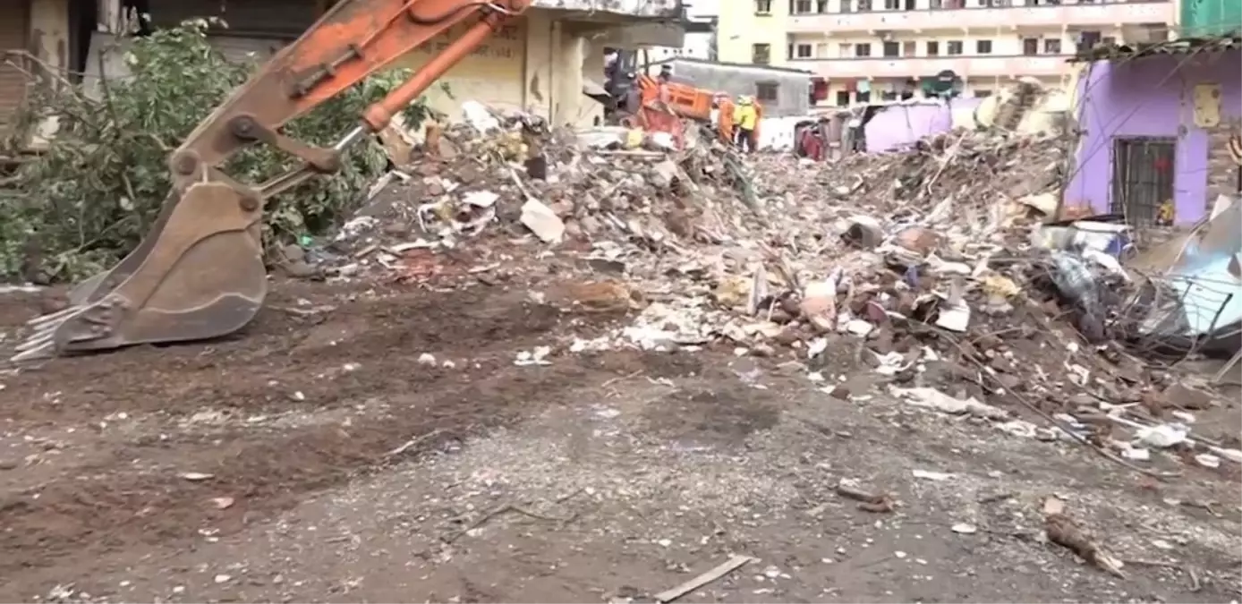 Maharashtra’da Bina Çöktü: 17 Ölü